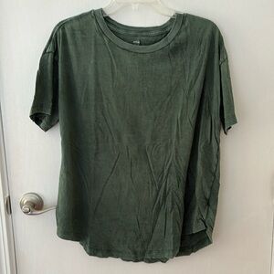 Dark green aerie tee